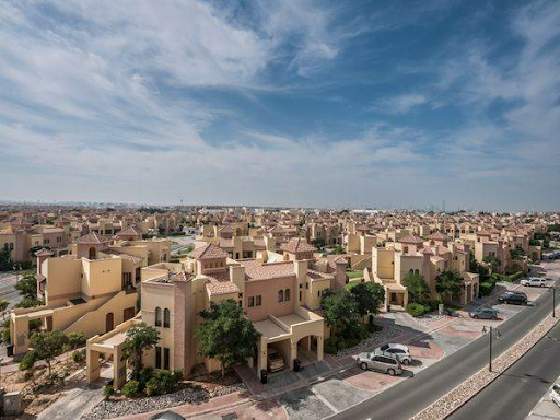 Gated communities in Dubai overview pros and cons